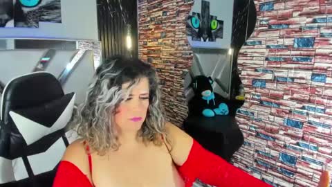 Snapshot of _casandra11 chatting on January 2025 03:00:02 AM _casandra11 online show from January 2025 03:00:02 AM