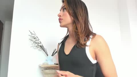 Snapshot of _cat_18 chatting on October 2025 07:35:02 PM You can Call me Kitty Cat online show from October 2025 07:35:02 PM