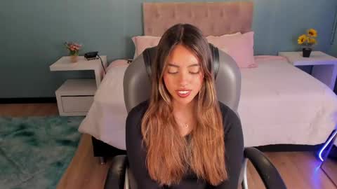 Charlote online show from April 2026 05:16:02 PM