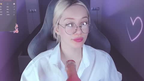 Snapshot of _chatur_babe chatting on December 2024 02:22:01 PM Angelina online show from December 2024 02:22:01 PM