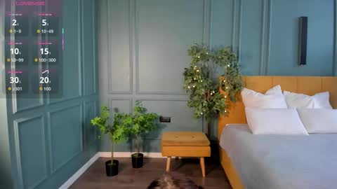 _chillbacca_ online show from September 2025 12:07:02 PM