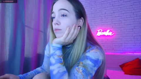 Nica online show from November 2025 04:58:02 AM