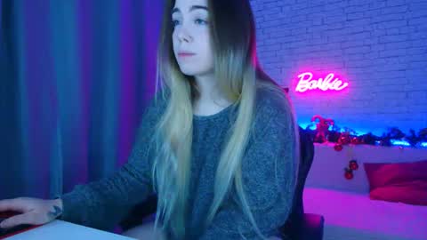 Nica online show from January 2026 05:00:01 AM