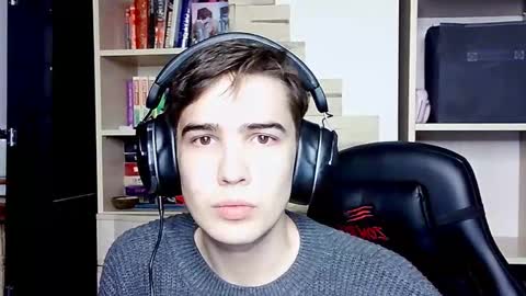 Snapshot of _crise_next_door_ chatting on October 2025 03:13:01 PM _crise_next_door_ online show from October 2025 03:13:01 PM