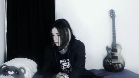 Snapshot of _cuervo_sk8 chatting on November 2025 03:28:01 AM JC online show from November 2025 03:28:01 AM