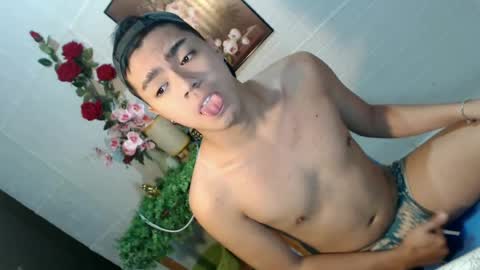 Snapshot of _cumwithrussel chatting on June 2026 01:51:02 AM Russ online show from June 2026 01:51:02 AM