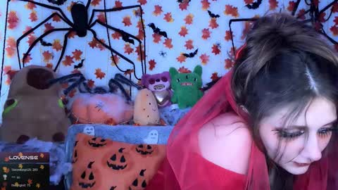 Kate online show from October 2025 06:58:01 AM