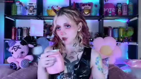 Snapshot of _devilbaby chatting on June 2026 08:12:02 PM Kate online show from June 2026 08:12:02 PM