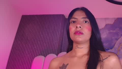 Snapshot of _diionne chatting on May 2026 07:22:02 PM Dione online show from May 2026 07:22:02 PM