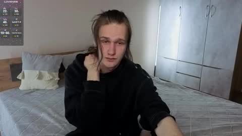 Snapshot of _dream_boys_ chatting on November 2025 10:37:02 PM _dream_boys_ online show from November 2025 10:37:02 PM