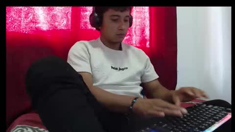 Snapshot of _duvan_123 chatting on December 2025 07:00:01 PM _duvan_123 online show from December 2025 07:00:01 PM