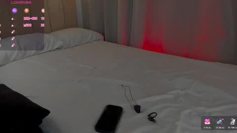 Emma and Tonny online show from November 2025 11:58:01 AM