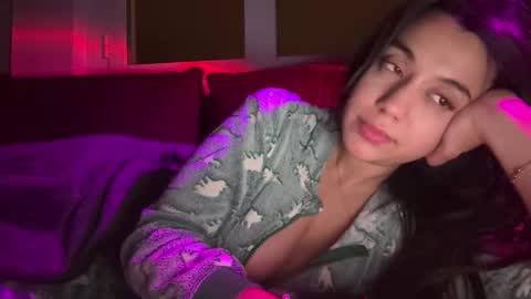 Snapshot of _elena_barra chatting on January 2026 06:33:02 PM elena barra online show from January 2026 06:33:02 PM