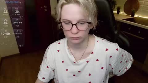 chloue and Gretta online show from July 2026 07:00:02 PM