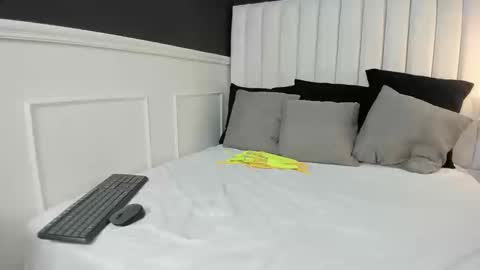 Emma online show from September 2025 02:08:02 PM