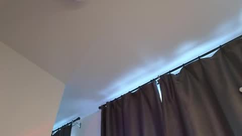 Snapshot of _eva_queen chatting on May 2026 01:07:01 PM Eva online show from May 2026 01:07:01 PM