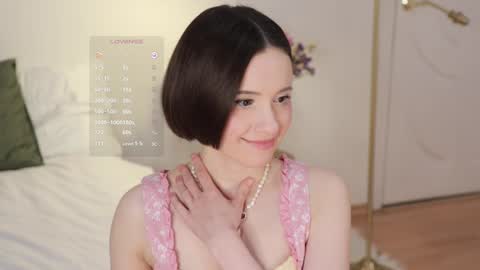 Snapshot of _female_essence_ chatting on December 2024 12:20:02 AM Essie online show from December 2024 12:20:02 AM