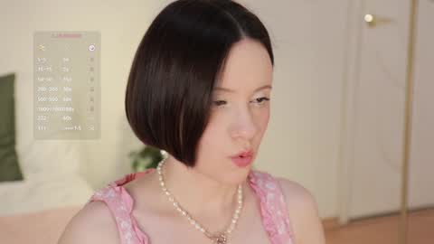 Snapshot of _female_essence_ chatting on December 2024 12:50:01 AM Essie online show from December 2024 12:50:01 AM