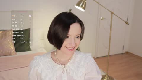 Snapshot of _female_essence_ chatting on December 2024 11:31:02 PM Essie online show from December 2024 11:31:02 PM