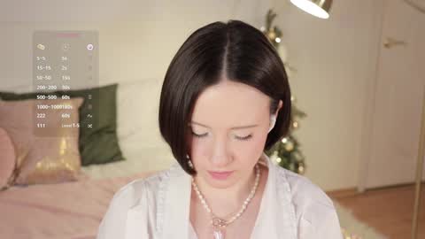 Snapshot of _female_essence_ chatting on December 2024 03:14:02 AM Essie online show from December 2024 03:14:02 AM