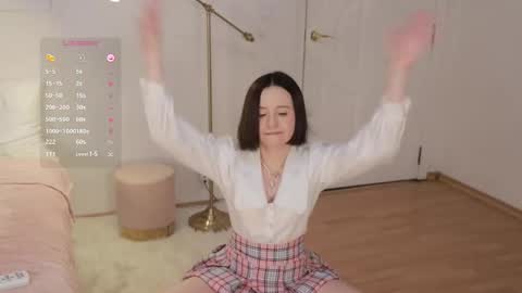 Snapshot of _female_essence_ chatting on February 2025 10:41:01 AM Essie online show from February 2025 10:41:01 AM