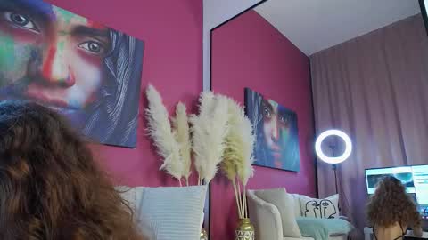 Mia online show from November 2025 04:13:01 AM