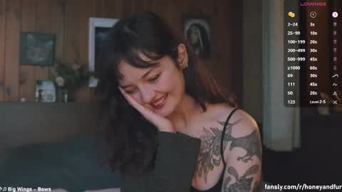 Snapshot of _freckles chatting on June 2026 10:26:01 PM Jacqui Queen goddess motorcycle mozzarella Jaq next livestream see bio online show from June 2026 10:26:01 PM