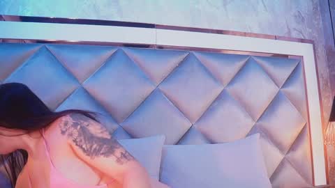 _giggy online show from April 2026 11:43:01 AM