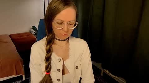 _goldilocks__ online show from October 2025 08:43:01 AM