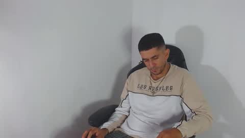 Snapshot of _grasshopper chatting on February 2026 02:08:02 AM _grasshopper online show from February 2026 02:08:02 AM