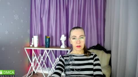 _greybunny_ online show from February 2025 05:45:01 AM
