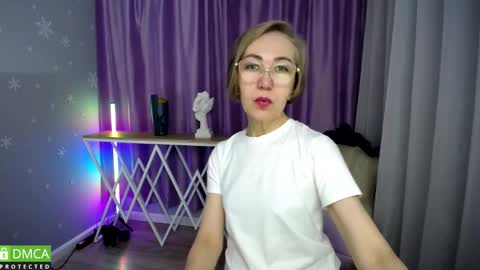 _greybunny_ online show from October 2025 07:22:01 AM