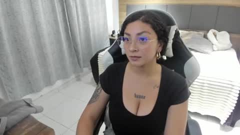 Snapshot of _h_a_n_n_a_ chatting on July 2026 03:56:02 AM hanna online show from July 2026 03:56:02 AM