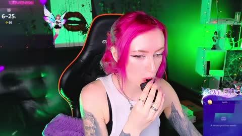 Snapshot of _helencarter chatting on January 2025 08:50:01 PM Helen Carter 3 Next stream 2330 MSC online show from January 2025 08:50:01 PM