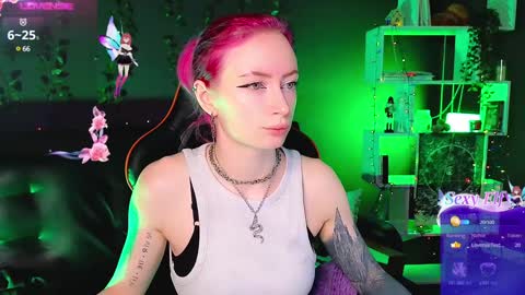 Snapshot of _helencarter chatting on January 2025 08:36:02 PM Helen Carter 3 Next stream 2330 MSC online show from January 2025 08:36:02 PM
