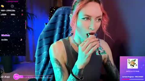 Snapshot of _helencarter chatting on July 2026 08:44:02 PM Helen Carter 3 Next stream 2330 MSC online show from July 2026 08:44:02 PM