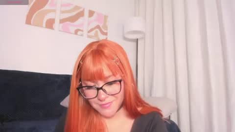Snapshot of _heybee chatting on July 2026 10:47:01 PM Bee. online show from July 2026 10:47:01 PM