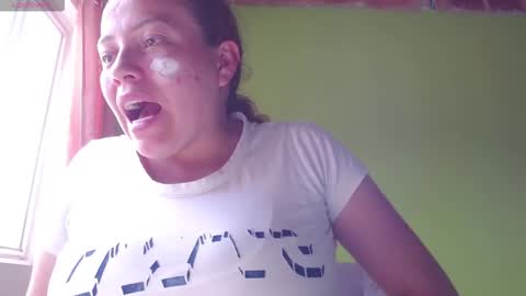 Snapshot of _honey1_ chatting on February 2026 07:51:02 PM Honey online show from February 2026 07:51:02 PM