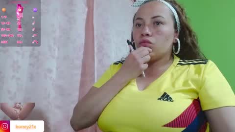 Snapshot of _honey1_ chatting on February 2026 03:43:01 AM Honey online show from February 2026 03:43:01 AM