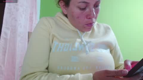 Snapshot of _honey1_ chatting on February 2026 01:21:02 AM Honey online show from February 2026 01:21:02 AM