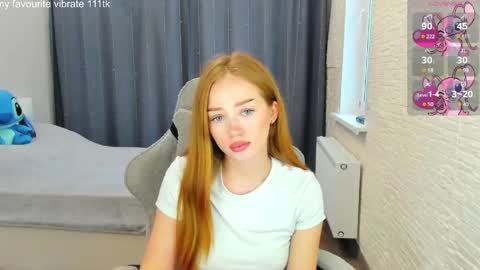 Snapshot of _hot_mia_1 chatting on May 2026 03:42:02 PM _hot_mia_1 online show from May 2026 03:42:02 PM