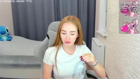 Snapshot of _hot_mia_1 chatting on May 2026 05:09:01 PM _hot_mia_1 online show from May 2026 05:09:01 PM