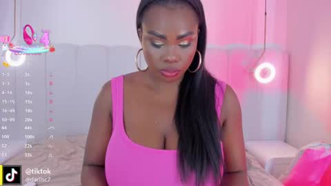 Snapshot of _huge_boobs_ebony chatting on September 2025 07:36:02 PM Darlis online show from September 2025 07:36:02 PM