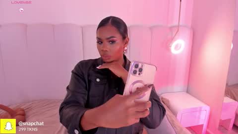 Darlis  online show from December 2025 07:29:02 PM