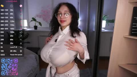 Emily online show from April 2026 05:14:02 PM