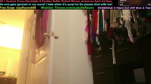 Snapshot of _isabelleraven chatting on April 2026 09:02:01 PM IsabelleRaven online show from April 2026 09:02:01 PM