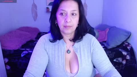 Snapshot of _isis74_ chatting on May 2026 11:23:04 PM Camila online show from May 2026 11:23:04 PM