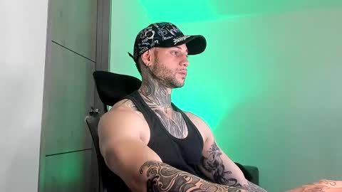 Snapshot of _jamesleandros chatting on May 2026 02:17:01 AM jeison online show from May 2026 02:17:01 AM