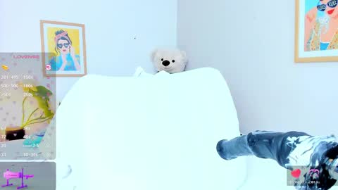 Snapshot of _jasminnee_ chatting on April 2026 01:39:02 PM _jasminnee_ online show from April 2026 01:39:02 PM