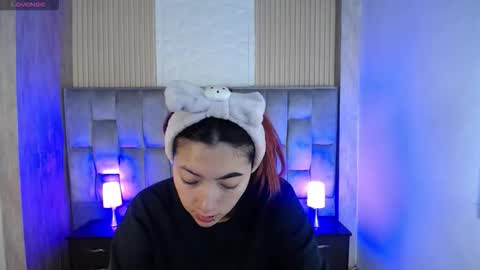 Snapshot of _johana18 chatting on November 2025 02:07:02 PM Mia online show from November 2025 02:07:02 PM